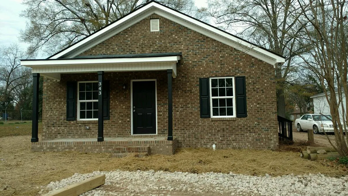 3 bed, 1122 sqft, $1,500 — Photo 1