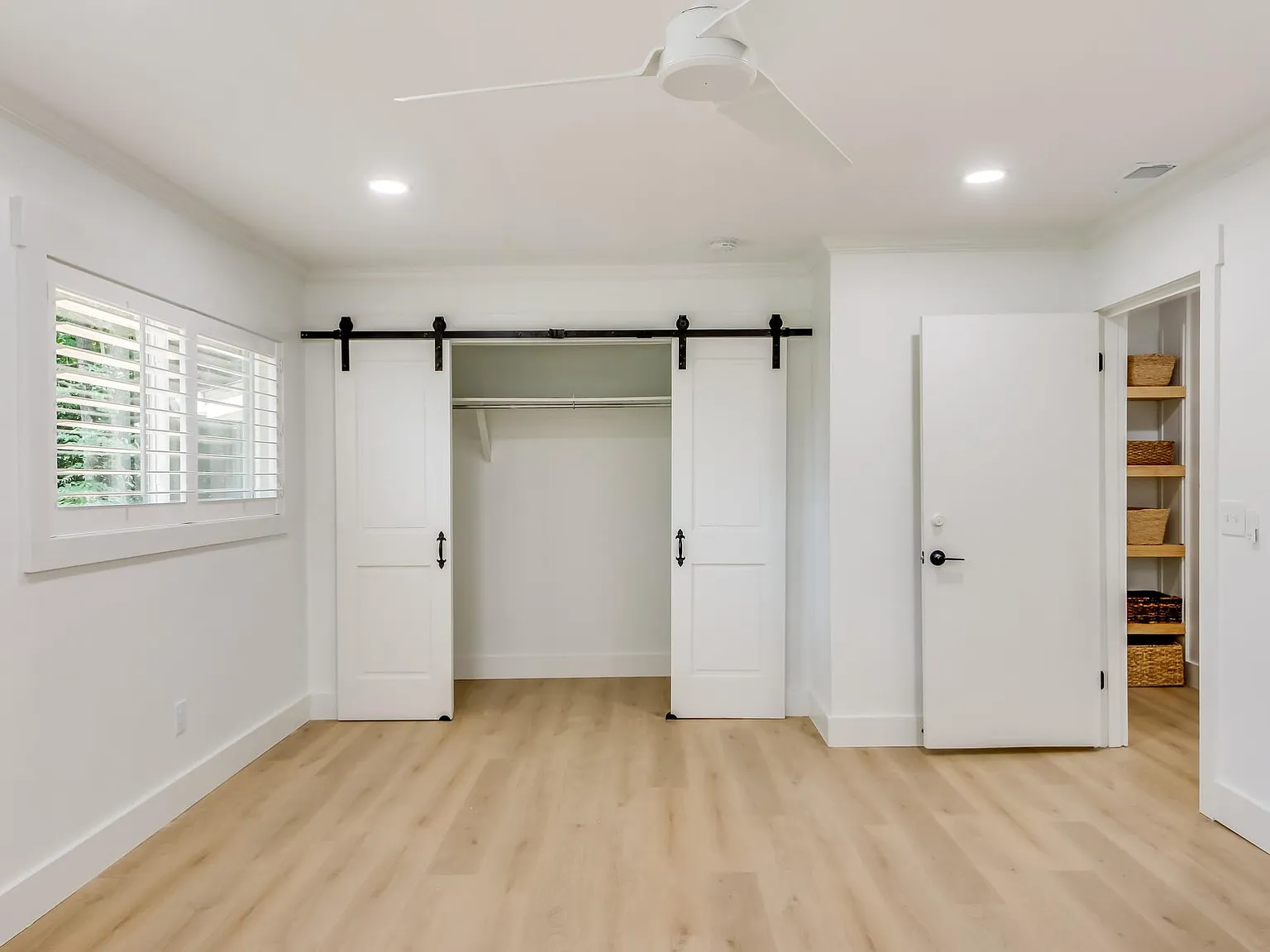 2 bed, 1250 sqft, $3,000 — Photo 2