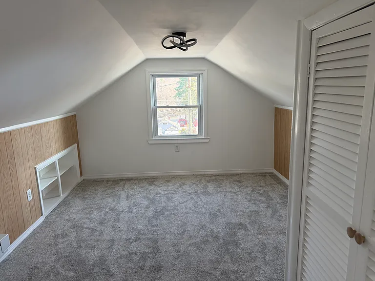 84 Farrington Ave — Photo 8