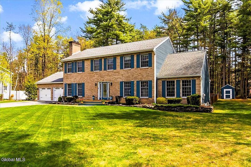 2nd image of 25 Algonquin Drive