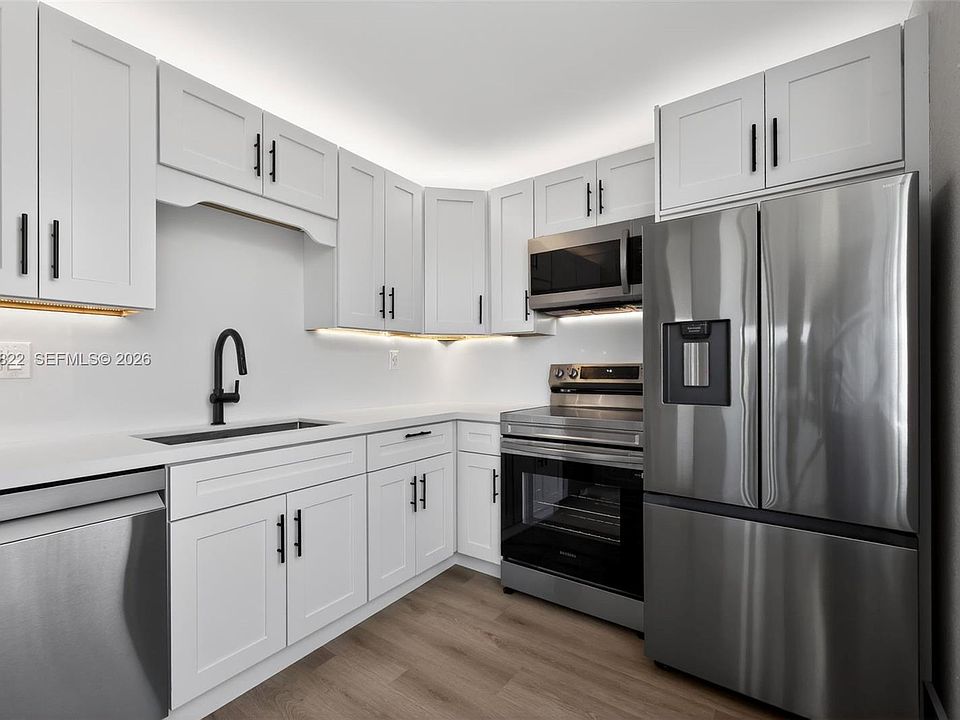1st image of 9420 Tangerine Pl APT 407