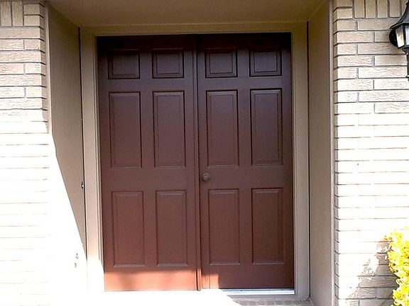 Front Entrance
						:
						Nice double door entryway.