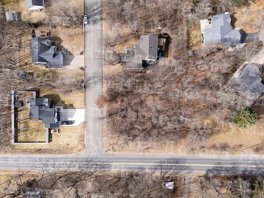 1st image of 903 SouthWest Wagner Road