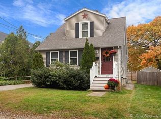 10 Coventry Rd, Dedham, MA 02026