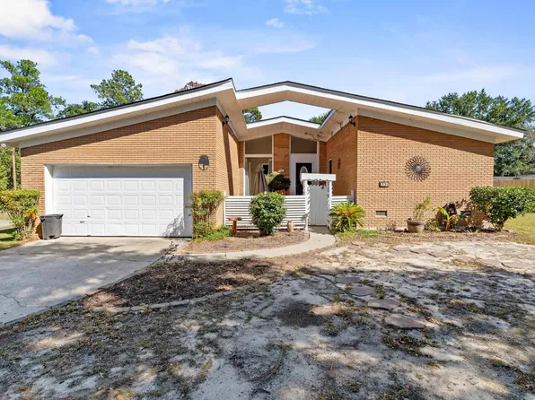 201 Golden Ln, Lexington, SC 29072