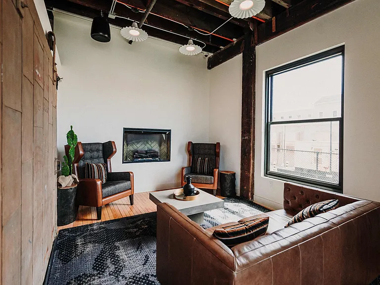 Maxwell Lofts — Photo 14