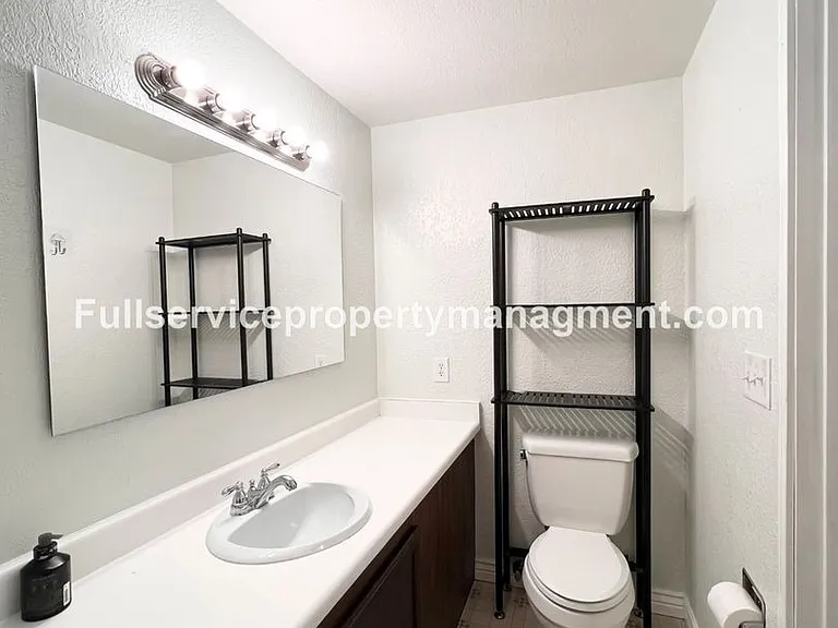 4135 145th Ave NE #E-4 — Photo 24