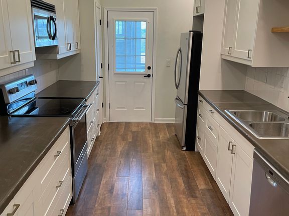 3rd image of 110 Cottonwood Trl APT Lc