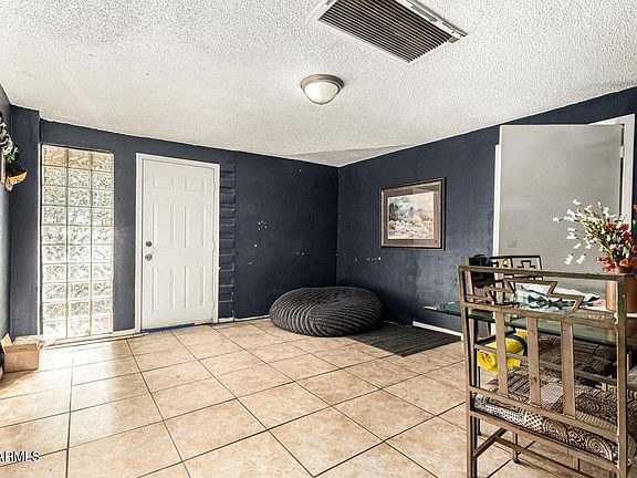 3rd image of 3952 W HUBBELL Street