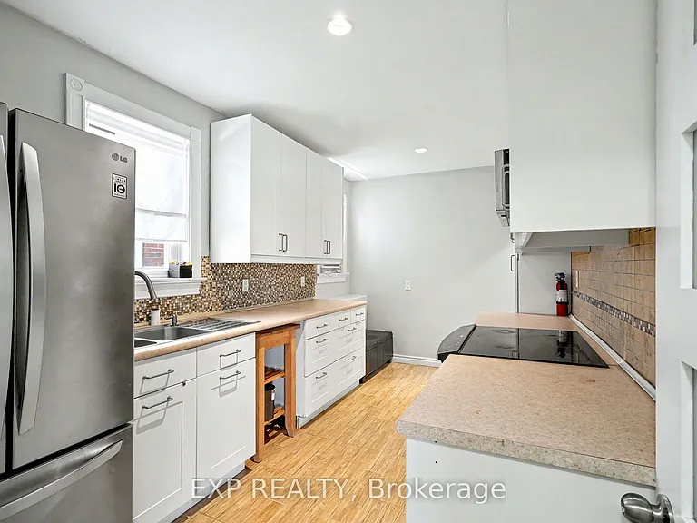 1788 Keele St — Photo 7