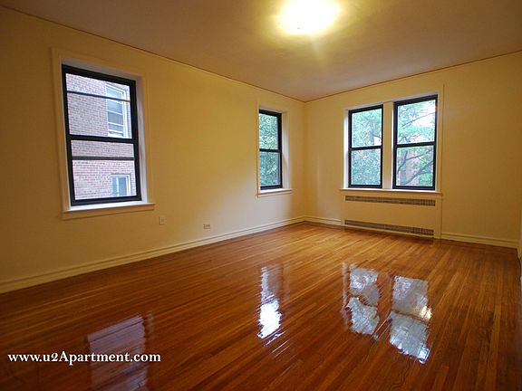 4th image of 3515 84th St