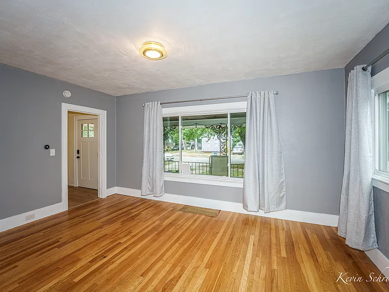939 Veto St NW — Photo 10