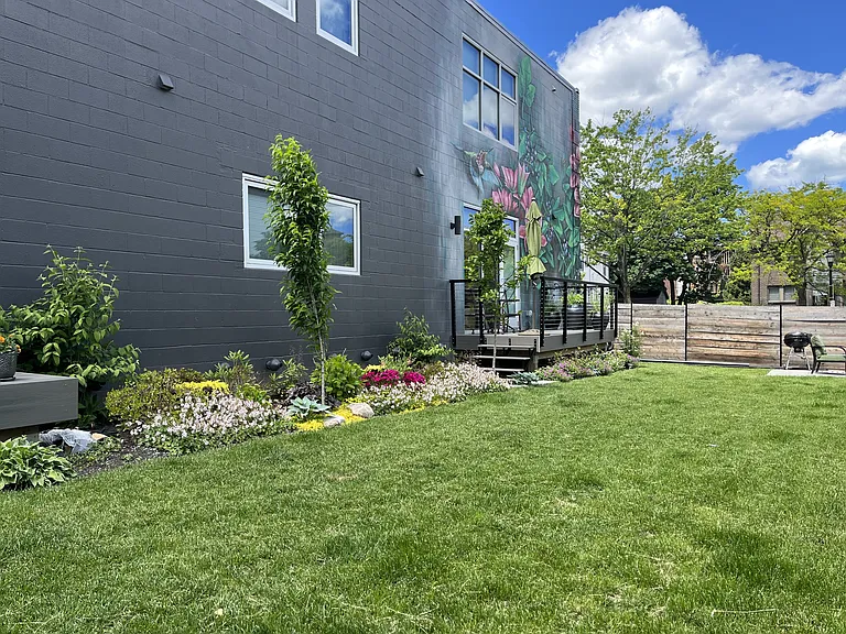 337 University Ave #2A — Photo 12