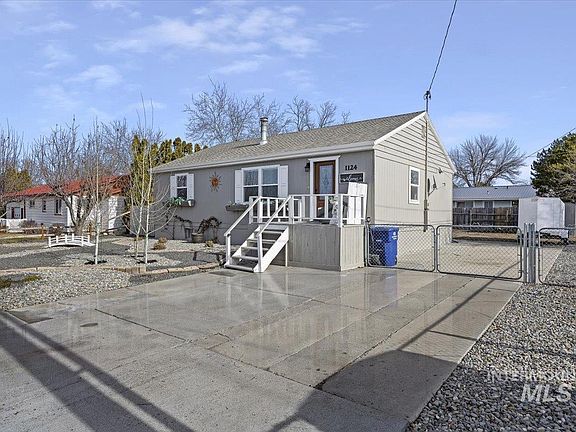 2nd image of 1124 N Fillmore St