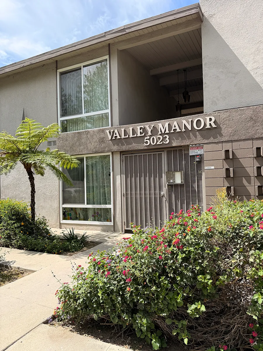 Building Photo - 5023 Rosemead Blvd #4