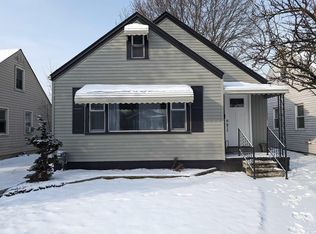 27863 Garfield St, Roseville, MI 48066