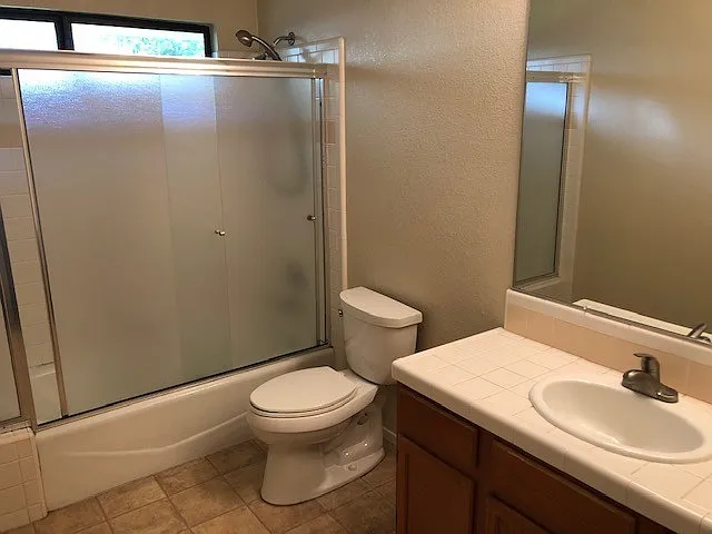 1236 Evans Ct — Photo 9