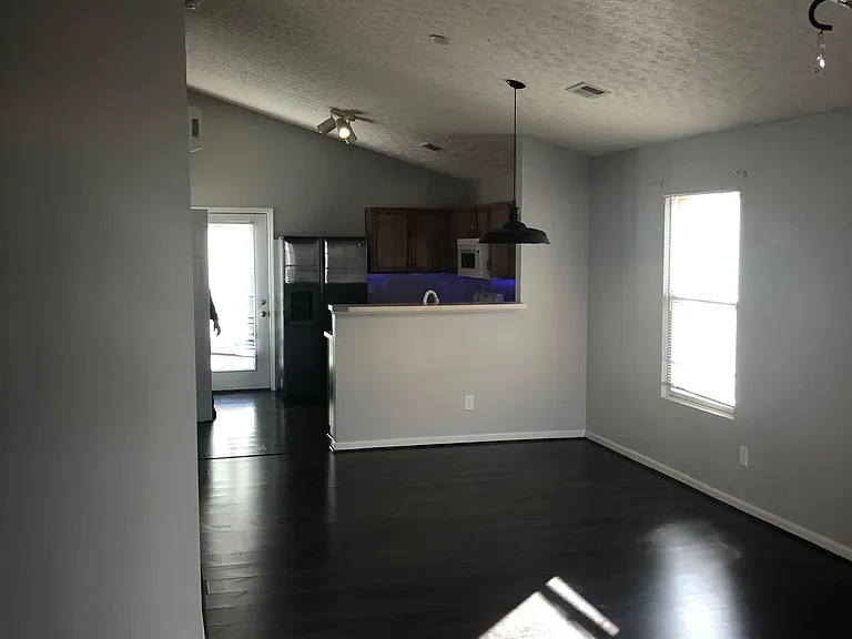 7018 Shanty Creek Dr — Photo 4