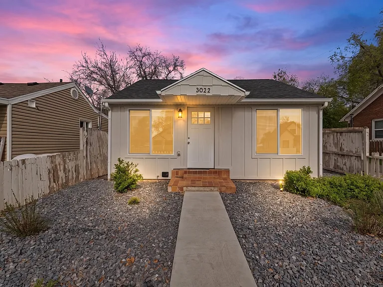 3022 Jefferson Ave — Photo 1