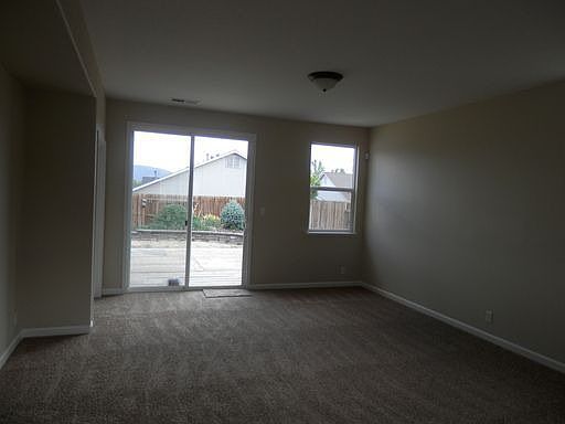 4th image of 1690 Harvest Creek Way