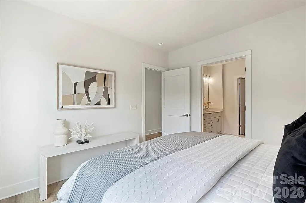 5007 Nimes Road - - — Photo 2