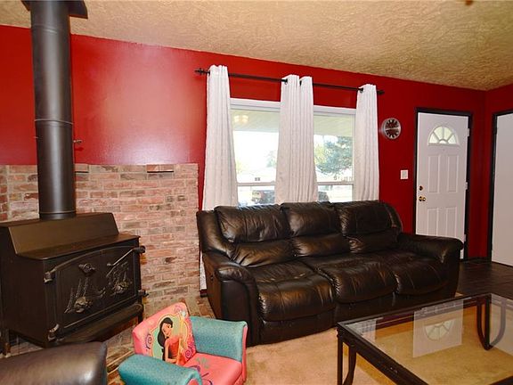 4th image of 5737 Windmill Dr