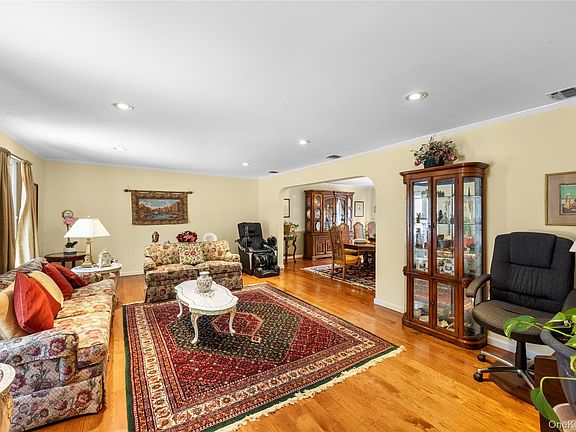 4th image of 144 Landing Meadow Road