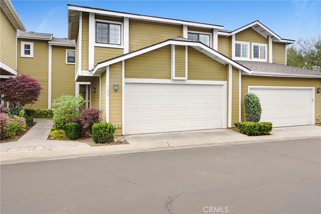3 bed, 2.5 bath, 1475 sqft, $3,400 — Photo 1