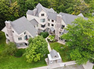 43 High Point Dr UNIT D31, Jamaica, VT 05343