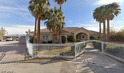 2nd image of 209 Irvin Ave