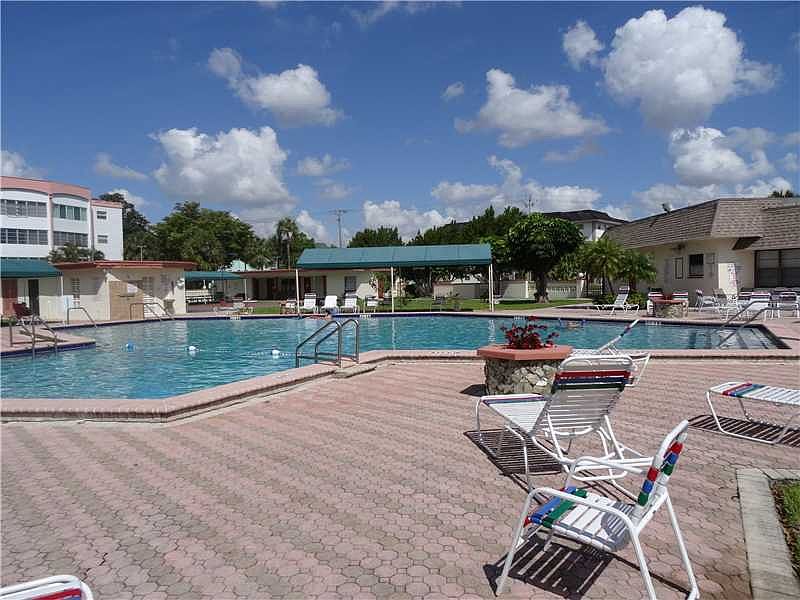 1st image of 4270 NW 40th St APT 413
