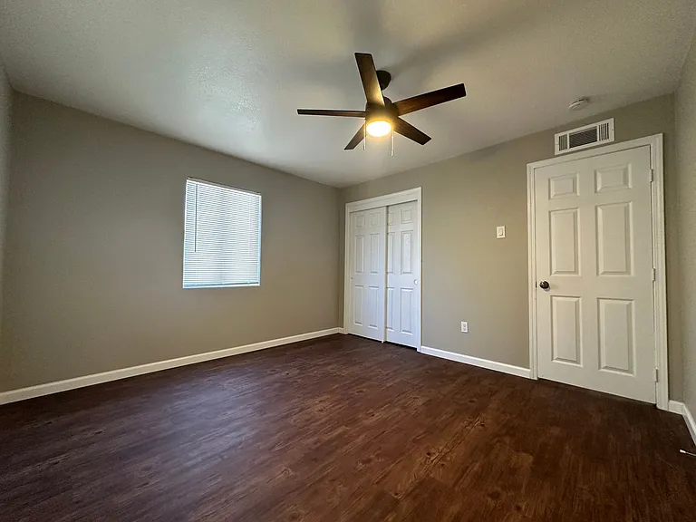 303 Taylor St — Photo 7