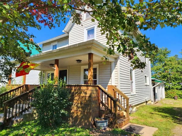 84 Walnut St, Albion, PA 16401