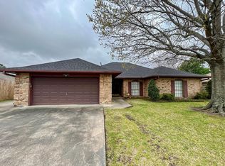 2701 Bryan Ave, Groves, TX 77619