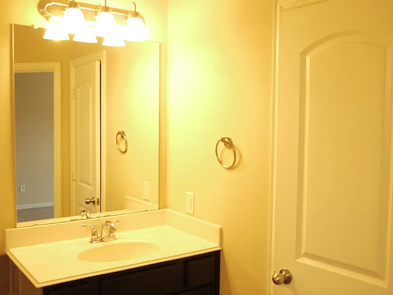 4660 Perthshire Ct — Photo 20