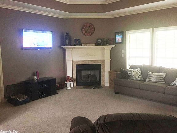 3rd image of 5 Linda Cir