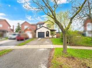 24 Foxacre Row, Brampton, ON L6V 3P5