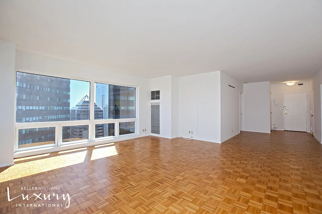 721 5th Avenue — Photo 4