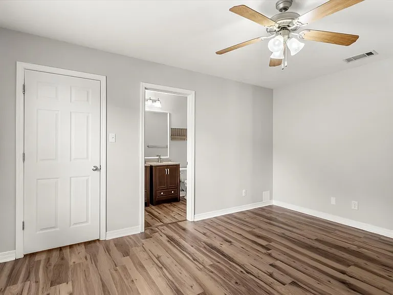 5467 Quail Creek Cir — Photo 14