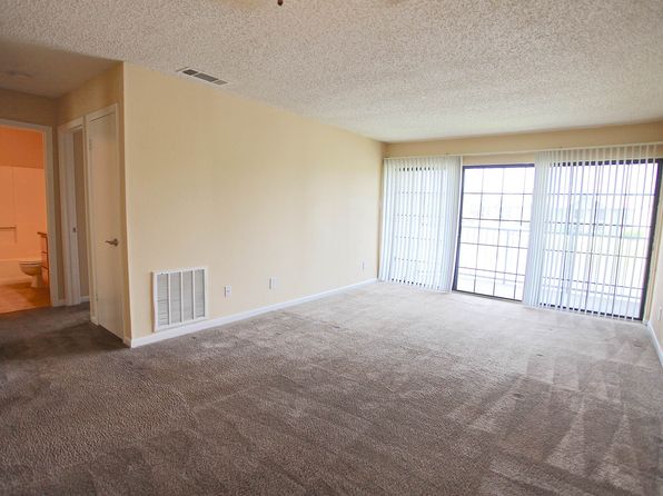 4650 Lakeshore Dr #8-122