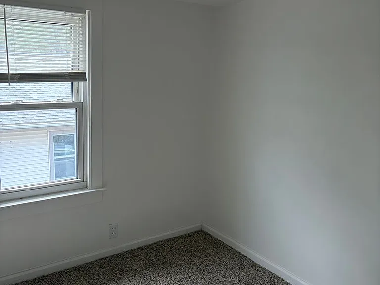 25745 Princeton St — Photo 11