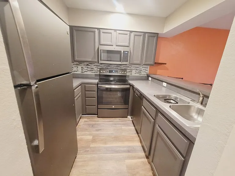 741 White Dr #34 — Photo 8
