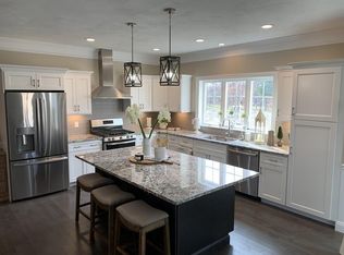 1 Bethpage Rd, Plymouth, MA 02360