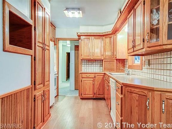 5th image of 1822 Ball Ave NE