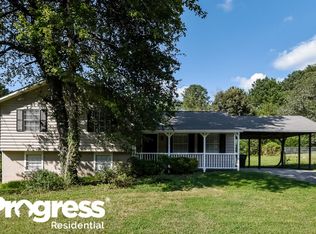 1066 Dogwood Rd, Snellville, GA 30078
