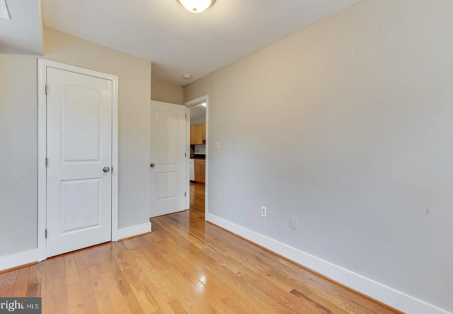 2 bed, 639 sqft, $1,699 — Photo 3