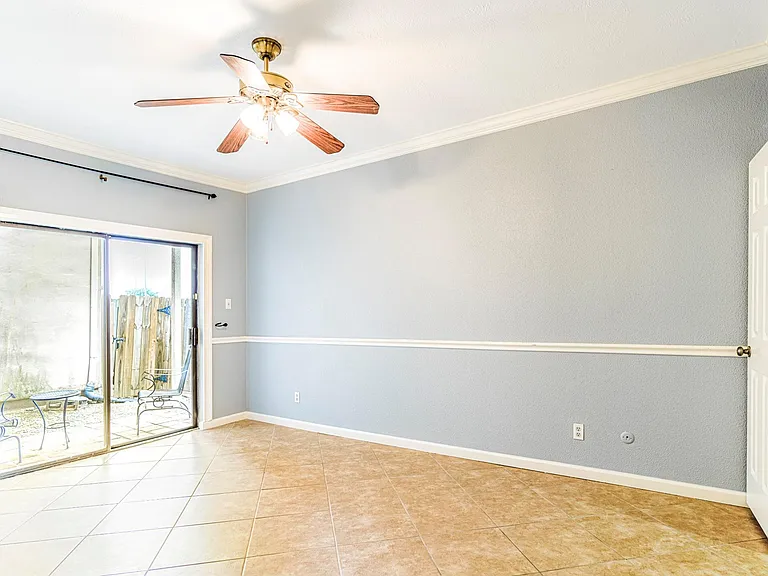 1818 Augusta Dr #27 — Photo 14