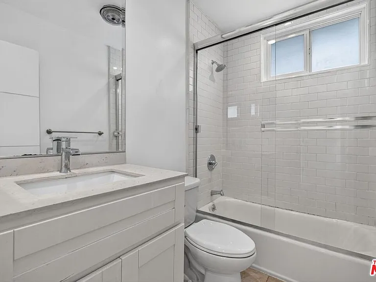 119 Paloma Ave #M — Photo 22