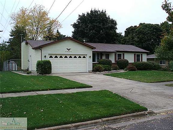 3rd image of 1001 Hampshire Dr
