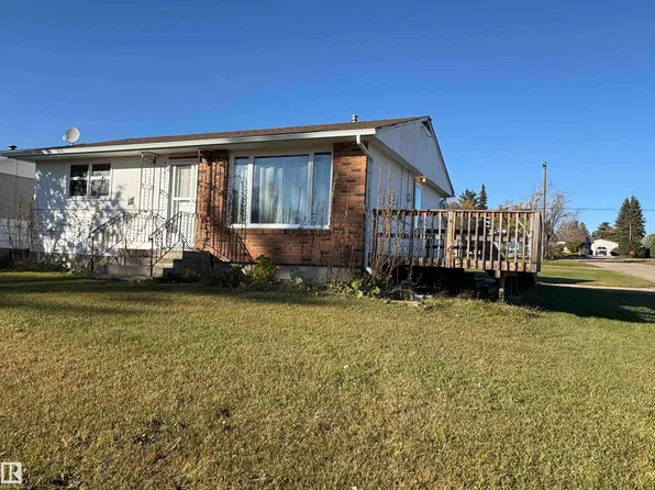 4902 52nd Ave, Elk Pt, AB T0A 1A0